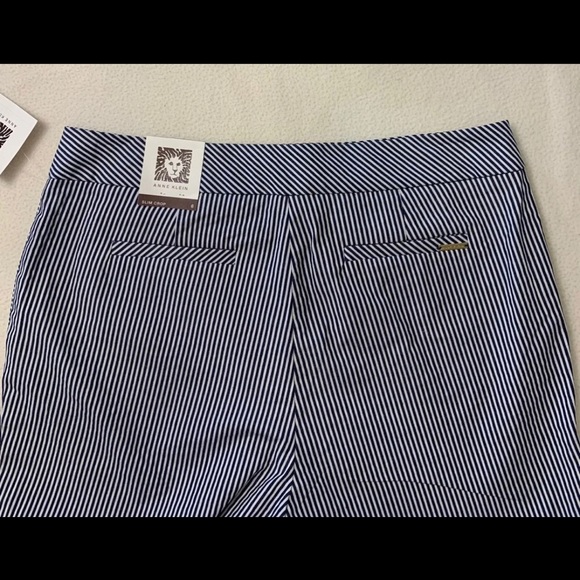 Anne Klein Crop leg pants NWT - Picture 5 of 9